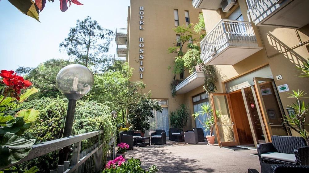 Hotel Rossini Tabiano Terme Exteriör bild