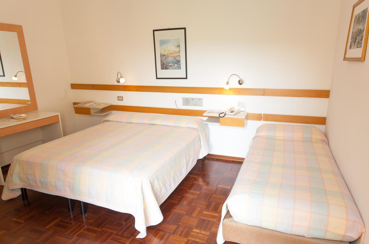 Hotel Rossini Tabiano Terme Exteriör bild