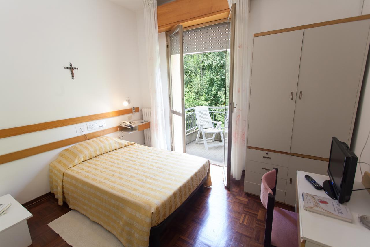 Hotel Rossini Tabiano Terme Exteriör bild