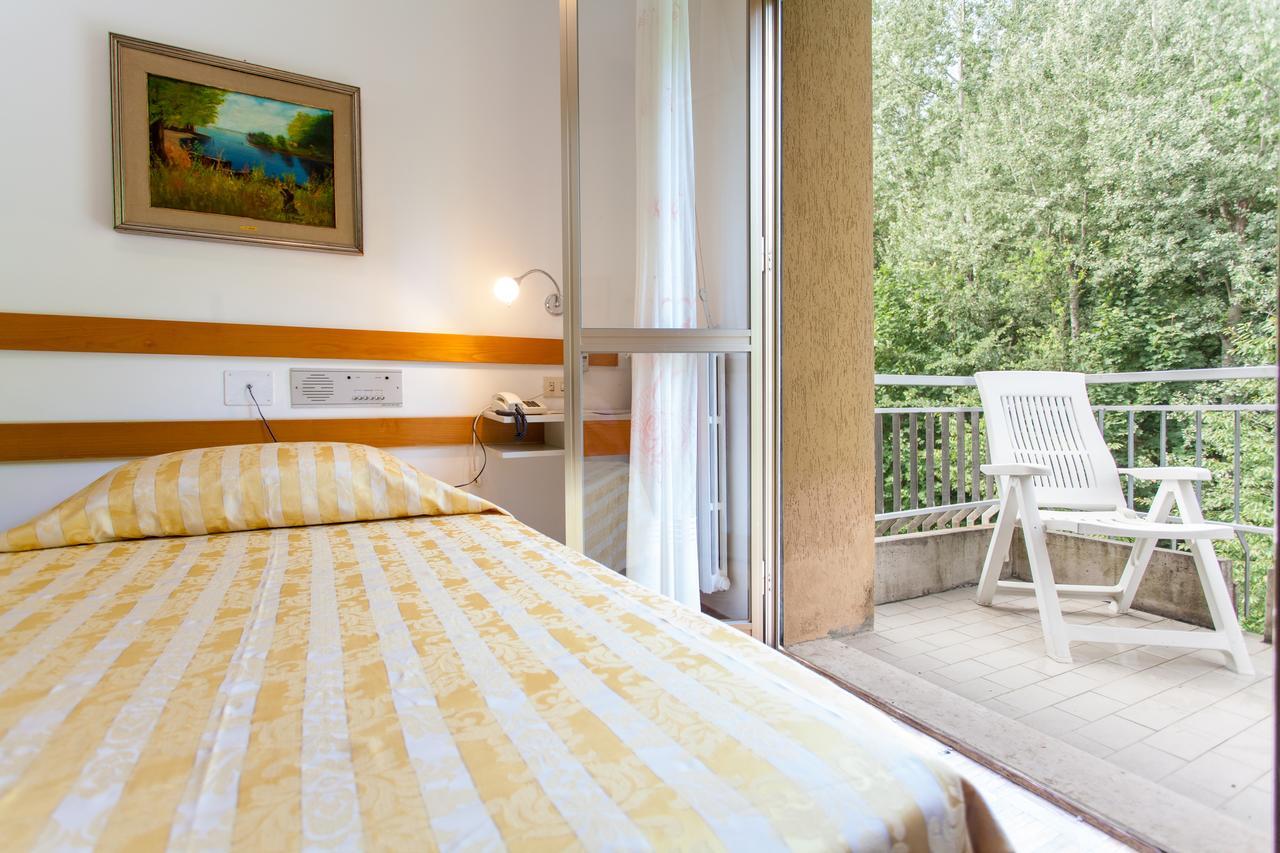Hotel Rossini Tabiano Terme Exteriör bild