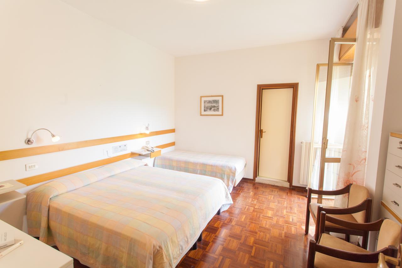 Hotel Rossini Tabiano Terme Exteriör bild